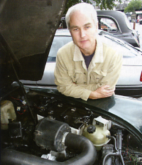 Un-Happy Simon with his gas engine