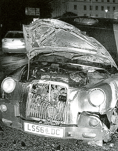 The remains of Richards Cab. Pic courtesy www.thelondon-taxi.co.uk