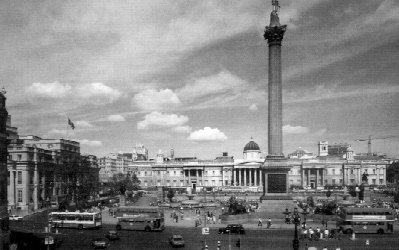 trafalgarsquare.jpg (25195 bytes)